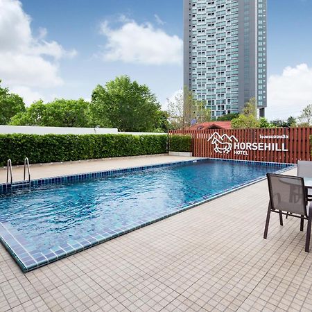 Horsehill Hotel Sriracha راشا سي المظهر الخارجي الصورة