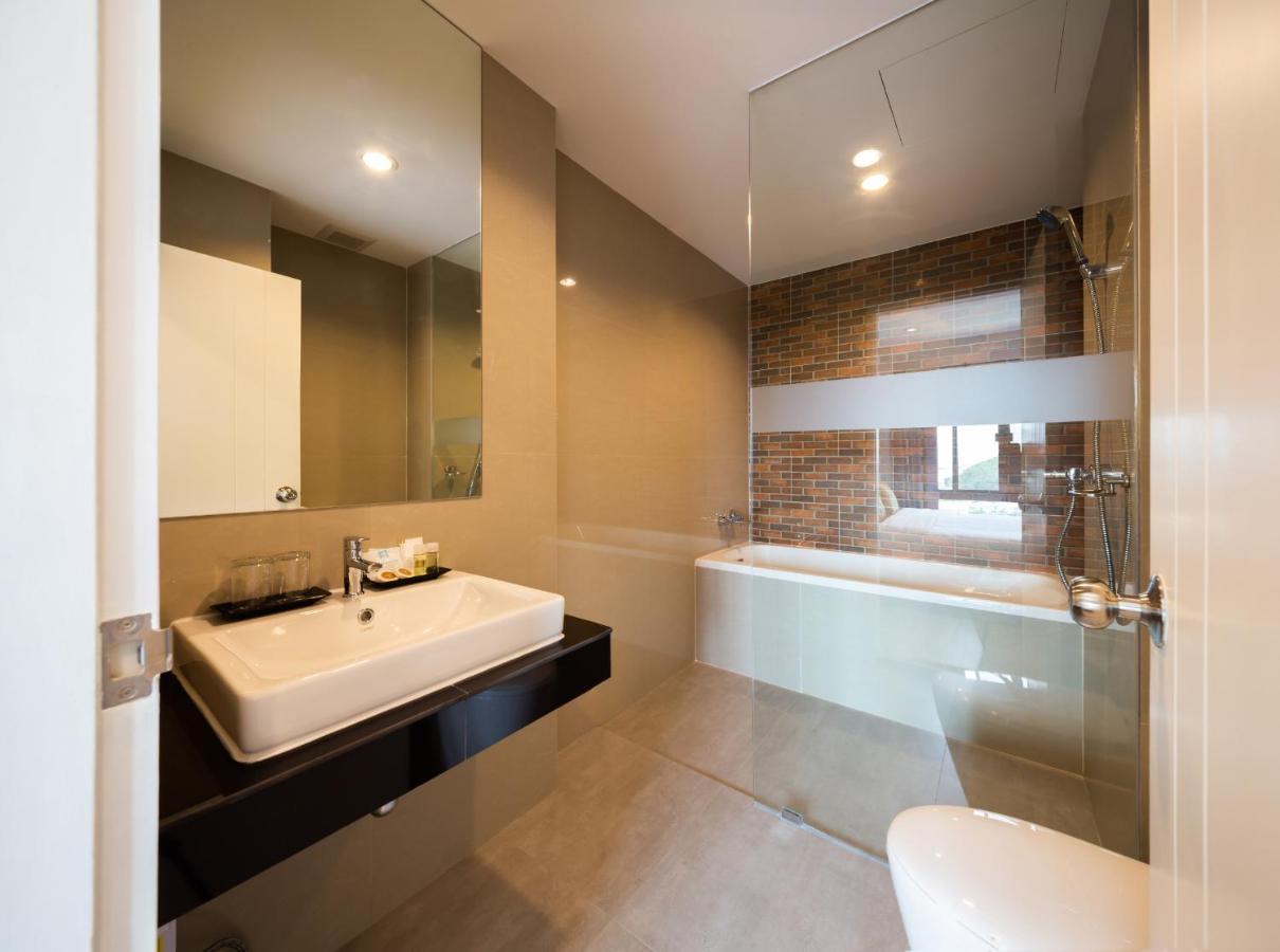 Horsehill Hotel Sriracha راشا سي المظهر الخارجي الصورة