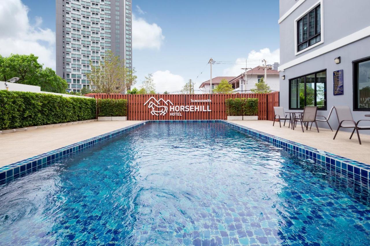 Horsehill Hotel Sriracha راشا سي المظهر الخارجي الصورة